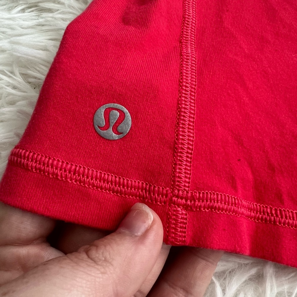 Lululemon Deep Breath Tank in Lush Coral Scalloped Trim - Size 6 - Picture 6 of 9